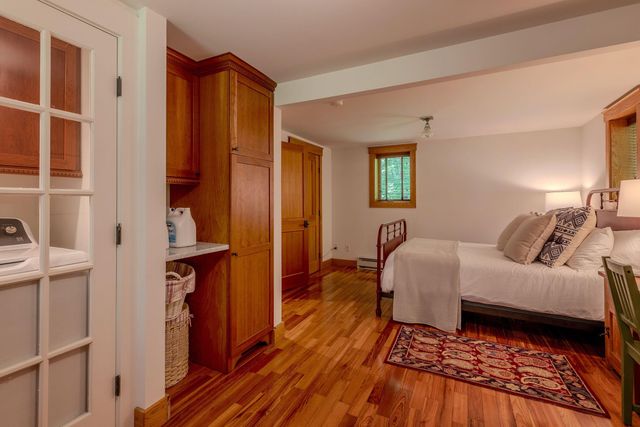 155 Pratt Bridge Road, Jamaica, VT 05343