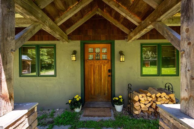 155 Pratt Bridge Road, Jamaica, VT 05343