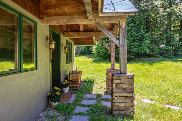 155 Pratt Bridge Road, Jamaica, VT 05343
