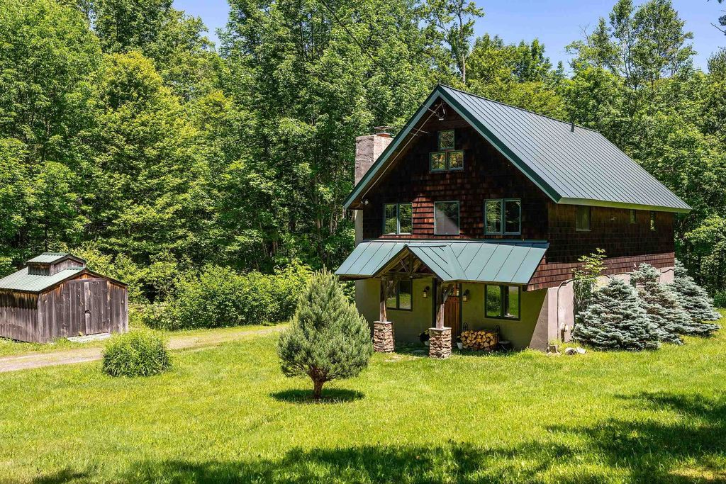 155 Pratt Bridge Road, Jamaica, VT 05343