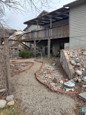 1809 S Remington Cir Circle, Sioux Falls, SD 57106