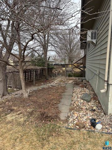 1809 S Remington Cir Circle, Sioux Falls, SD 57106