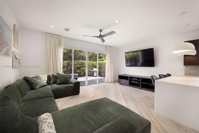 2931 SW 27th Ter 2931, Miami, FL 33133