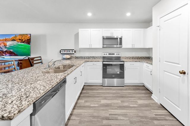 146 Oak Circle, Livingston, TX 77351