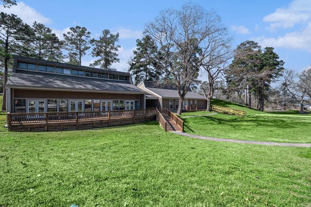 146 Oak Circle, Livingston, TX 77351