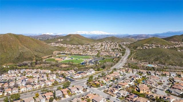 32353 Clear Water, Lake Elsinore, CA 92532