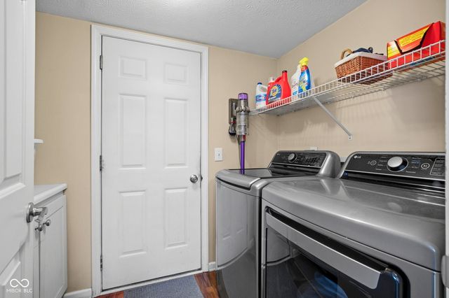 13926 Wakefield Place, Fishers, IN 46038