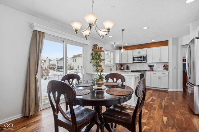 13926 Wakefield Place, Fishers, IN 46038