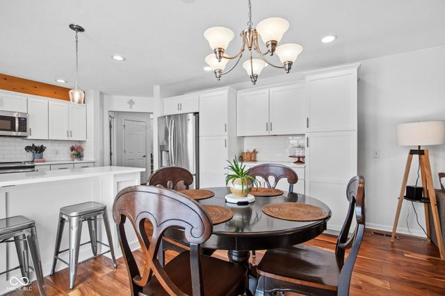 13926 Wakefield Place, Fishers, IN 46038