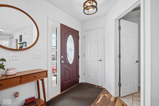 13926 Wakefield Place, Fishers, IN 46038