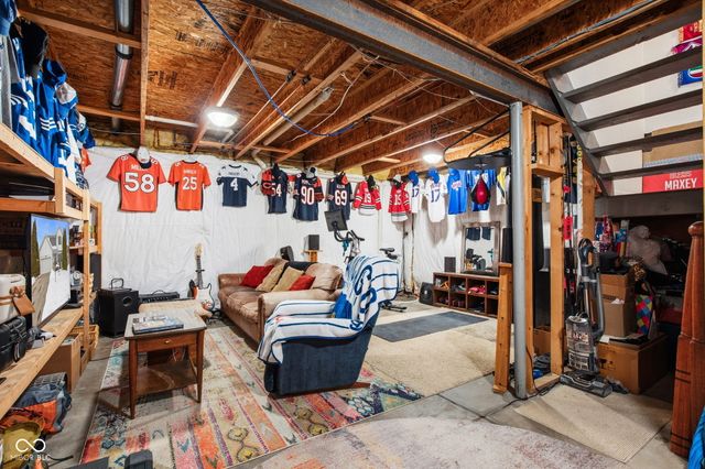 13926 Wakefield Place, Fishers, IN 46038