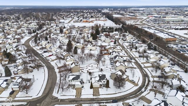 13926 Wakefield Place, Fishers, IN 46038