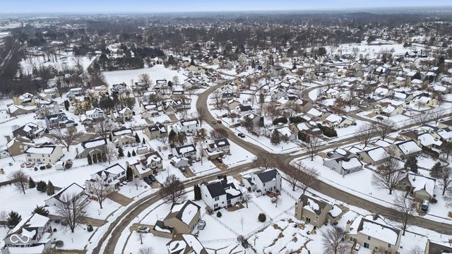 13926 Wakefield Place, Fishers, IN 46038