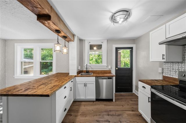 98 Hill Ave, Carnegie, PA 15106