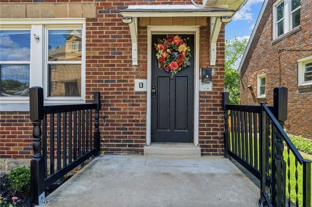 98 Hill Ave, Carnegie, PA 15106