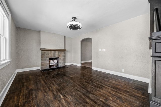 98 Hill Ave, Carnegie, PA 15106