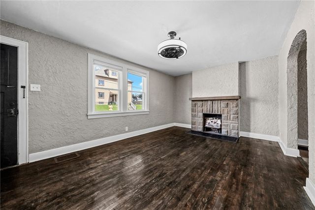 98 Hill Ave, Carnegie, PA 15106