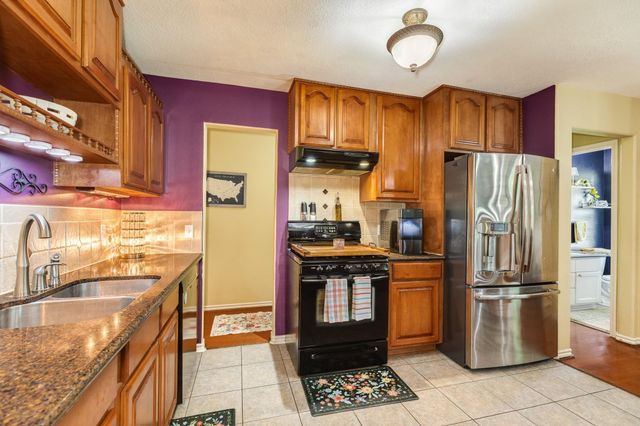 801 Magnolia, Lake Jackson, TX 77566