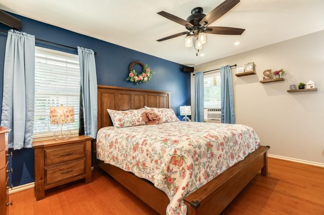801 Magnolia, Lake Jackson, TX 77566