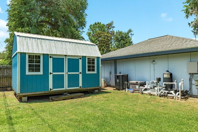 801 Magnolia, Lake Jackson, TX 77566
