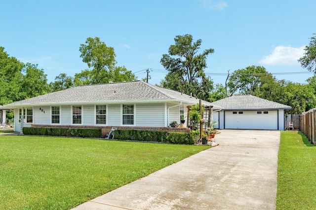 801 Magnolia, Lake Jackson, TX 77566