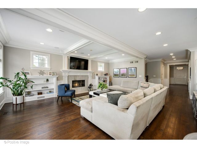 1916 Washington Avenue, Wilmette, IL 60091