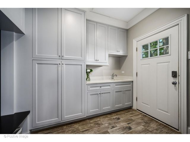 1916 Washington Avenue, Wilmette, IL 60091