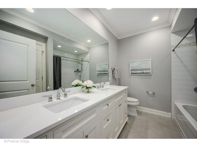 1916 Washington Avenue, Wilmette, IL 60091