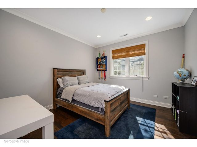 1916 Washington Avenue, Wilmette, IL 60091