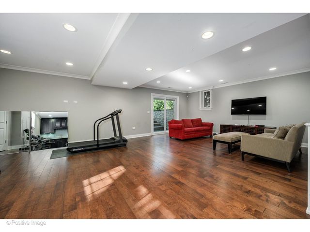 1916 Washington Avenue, Wilmette, IL 60091