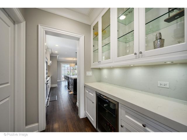 1916 Washington Avenue, Wilmette, IL 60091