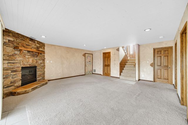 1242 River Terrace, Hobart, IN 46342