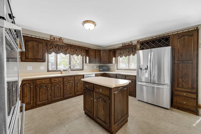 1242 River Terrace, Hobart, IN 46342