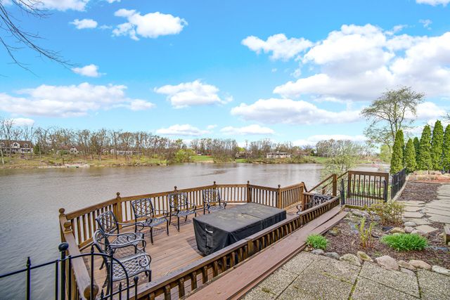 1242 River Terrace, Hobart, IN 46342