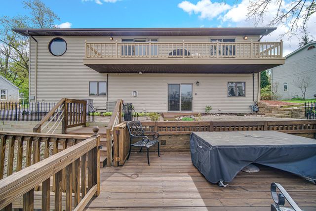 1242 River Terrace, Hobart, IN 46342