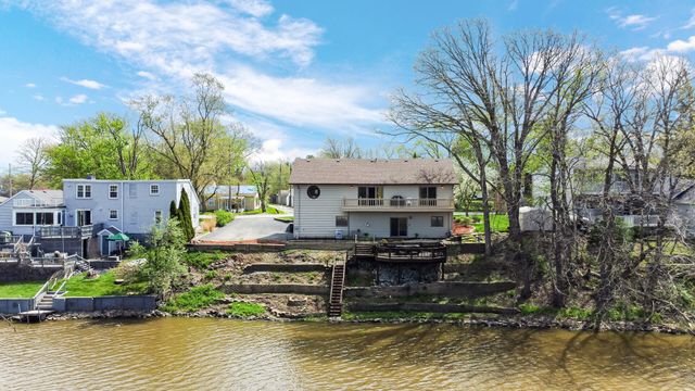 1242 River Terrace, Hobart, IN 46342