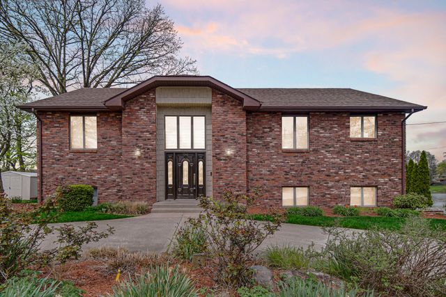1242 River Terrace, Hobart, IN 46342