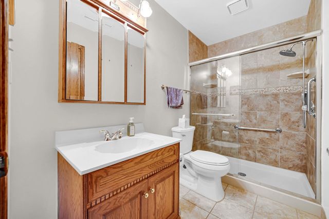 1242 River Terrace, Hobart, IN 46342
