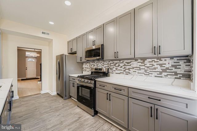 1520 APPLETON ST, Baltimore, MD 21217