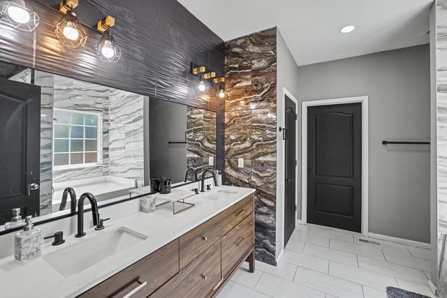 709 Keeton Ct, Old Hickory, TN 37138