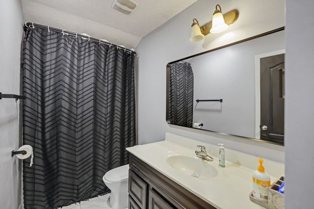 709 Keeton Ct, Old Hickory, TN 37138