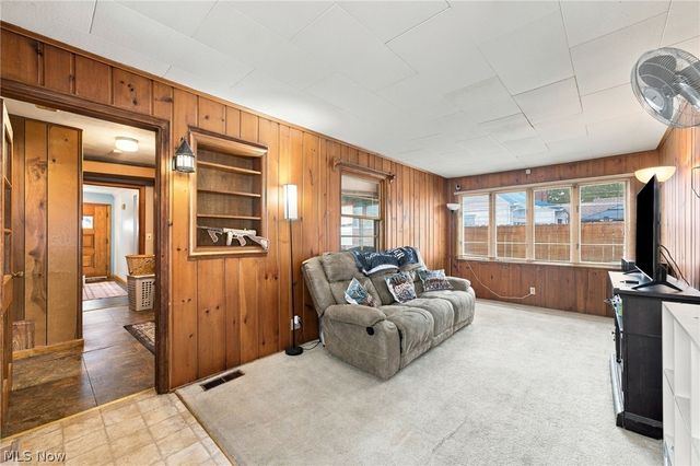 191 Woodhill Drive, Amherst, OH 44001