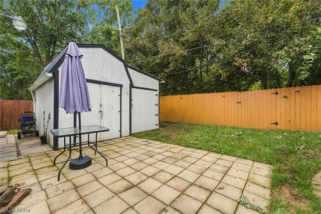 191 Woodhill Drive, Amherst, OH 44001