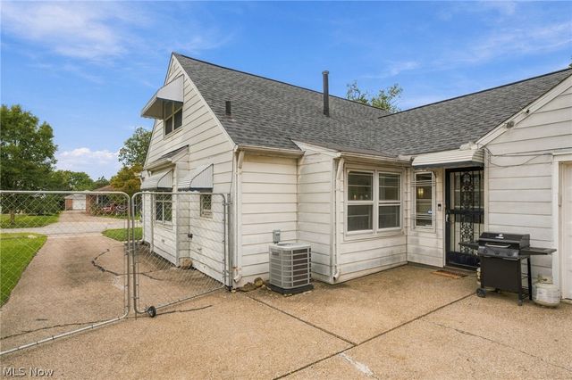 191 Woodhill Drive, Amherst, OH 44001