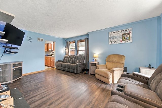 191 Woodhill Drive, Amherst, OH 44001