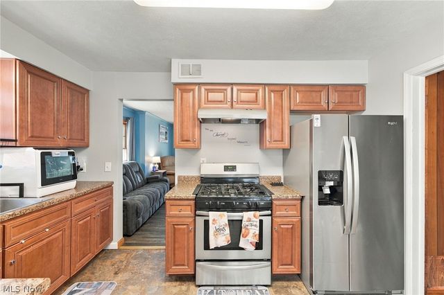 191 Woodhill Drive, Amherst, OH 44001