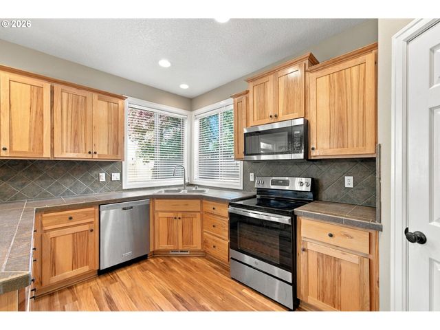 6902 Ne 28TH Ave, Vancouver, WA 98665