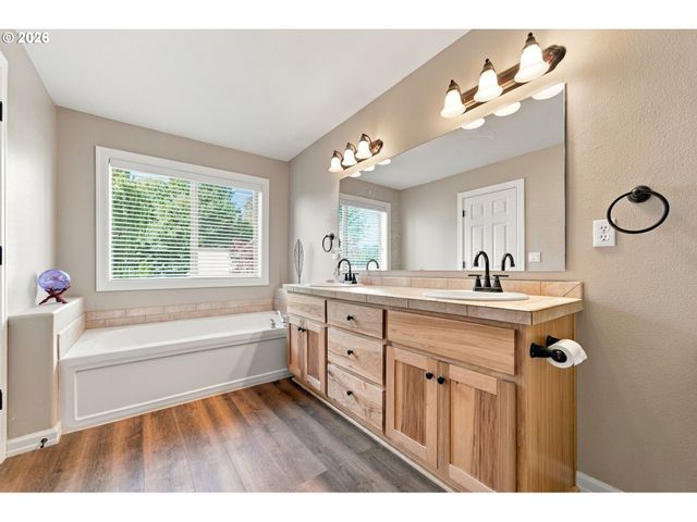 6902 Ne 28TH Ave, Vancouver, WA 98665