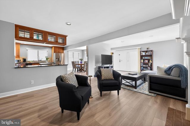 745 N STANWICK RD, Moorestown, NJ 08057