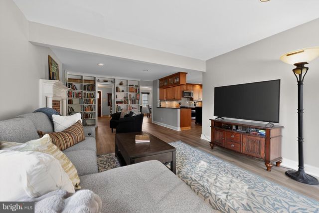 745 N STANWICK RD, Moorestown, NJ 08057